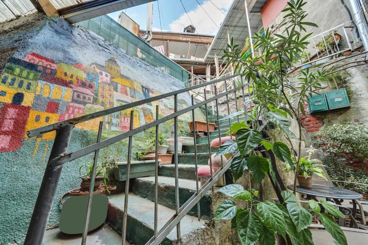 House 52 Boutique Hotel Tbilisi Esterno foto